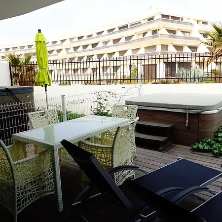 Nautilia 102 - Luxe Avec Jacuzzi- 2 Personnes *